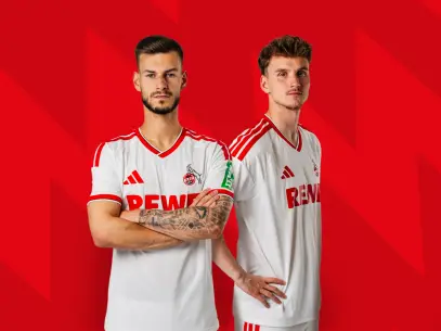 Zwei Fußballspieler im Trikot des 1. FC Köln