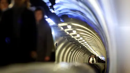 Besichtigung des Fernwärmetunnels unter dem Rhein.
