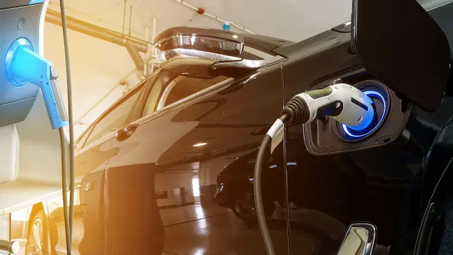 Auto wird aufgeladen