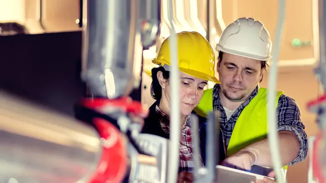 Monteur in der Heizungsanlage