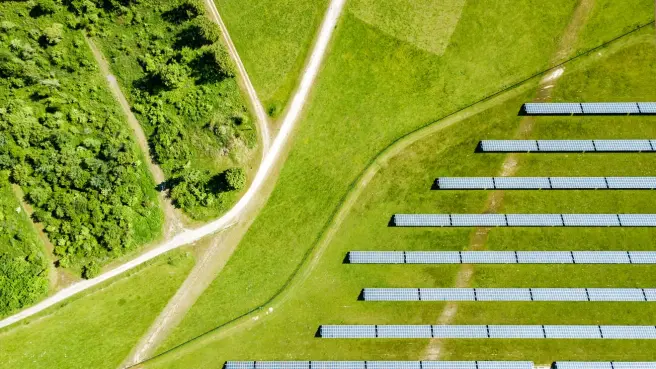 Freiflächen Solaranlagen liefern Erneuerbare Energie für den Ökostrom
