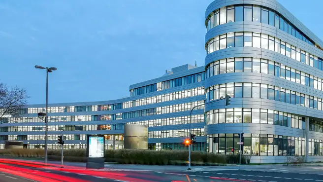 Verwaltungsgebäude.