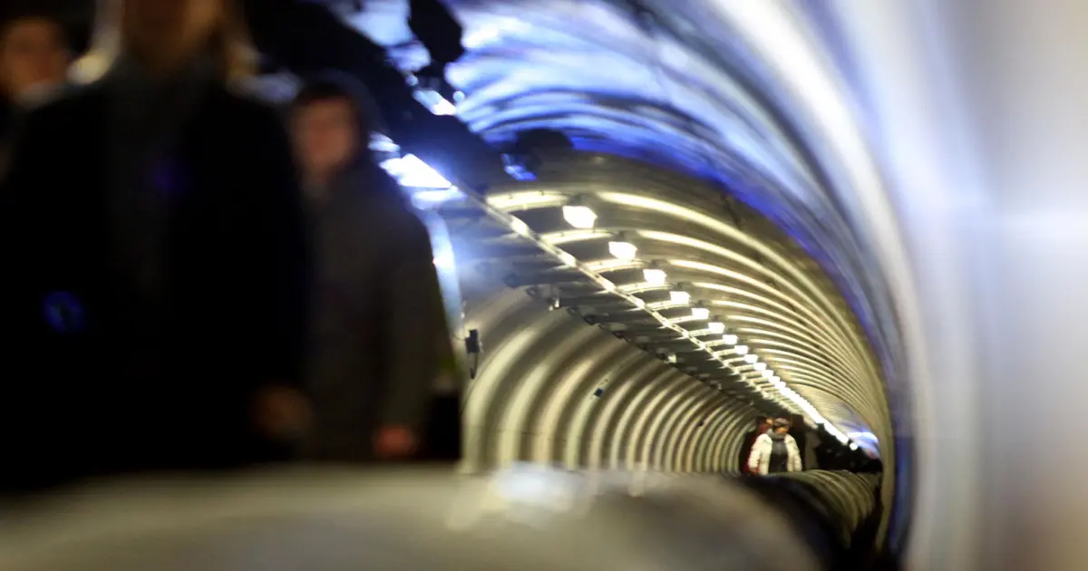 Besichtigung des Fernwärmetunnels unter dem Rhein.