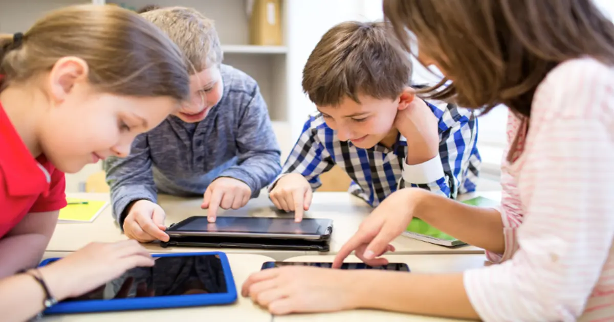 Schüler am Tablet