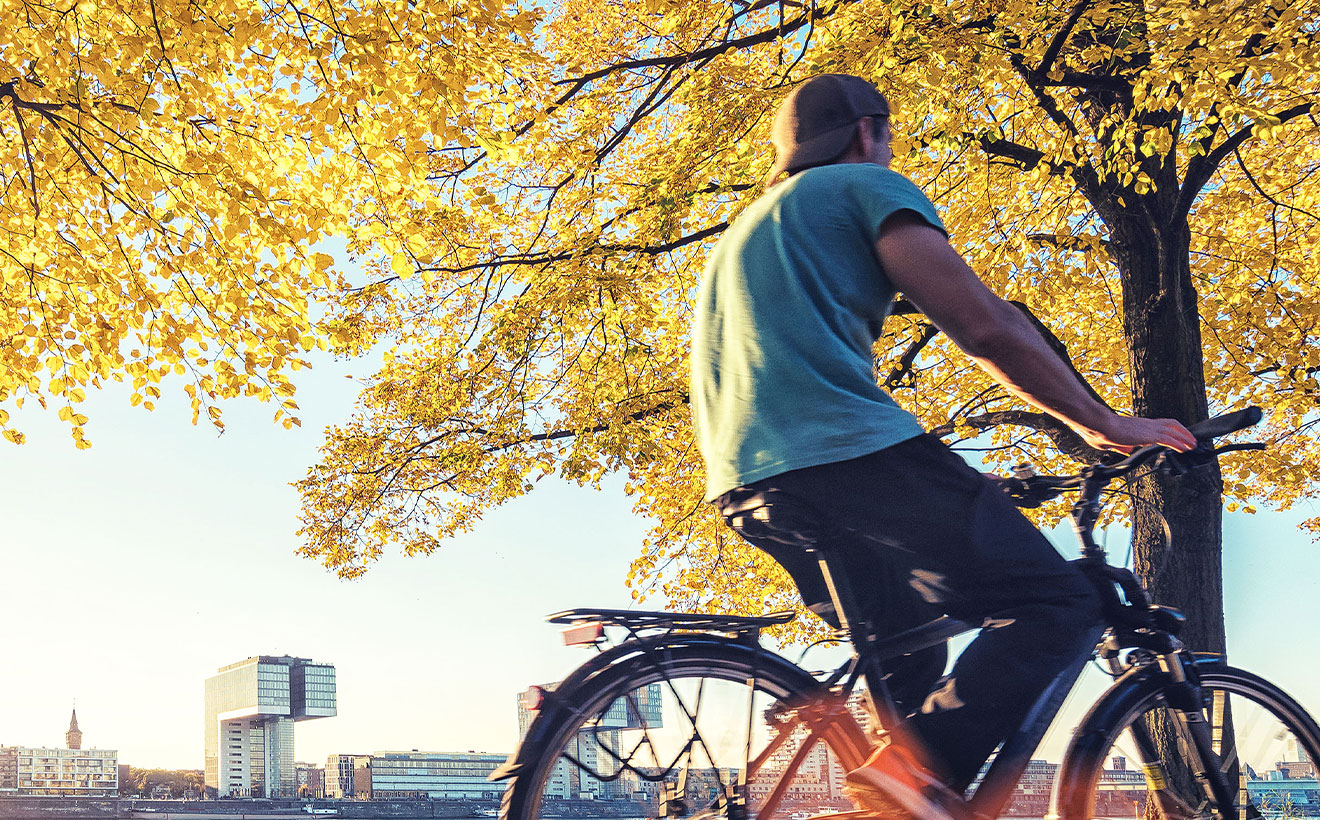 Mann auf dem fahrrad