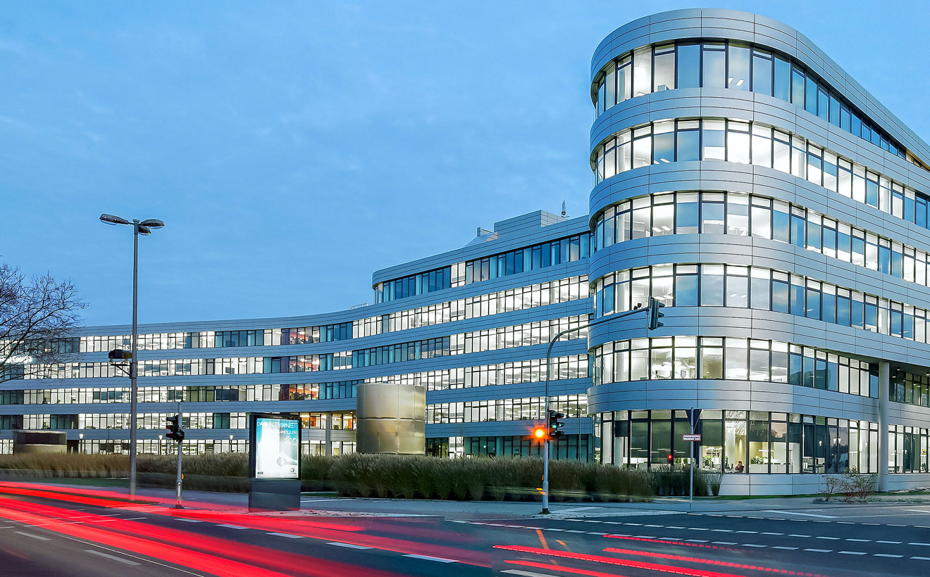 Verwaltungsgebäude.