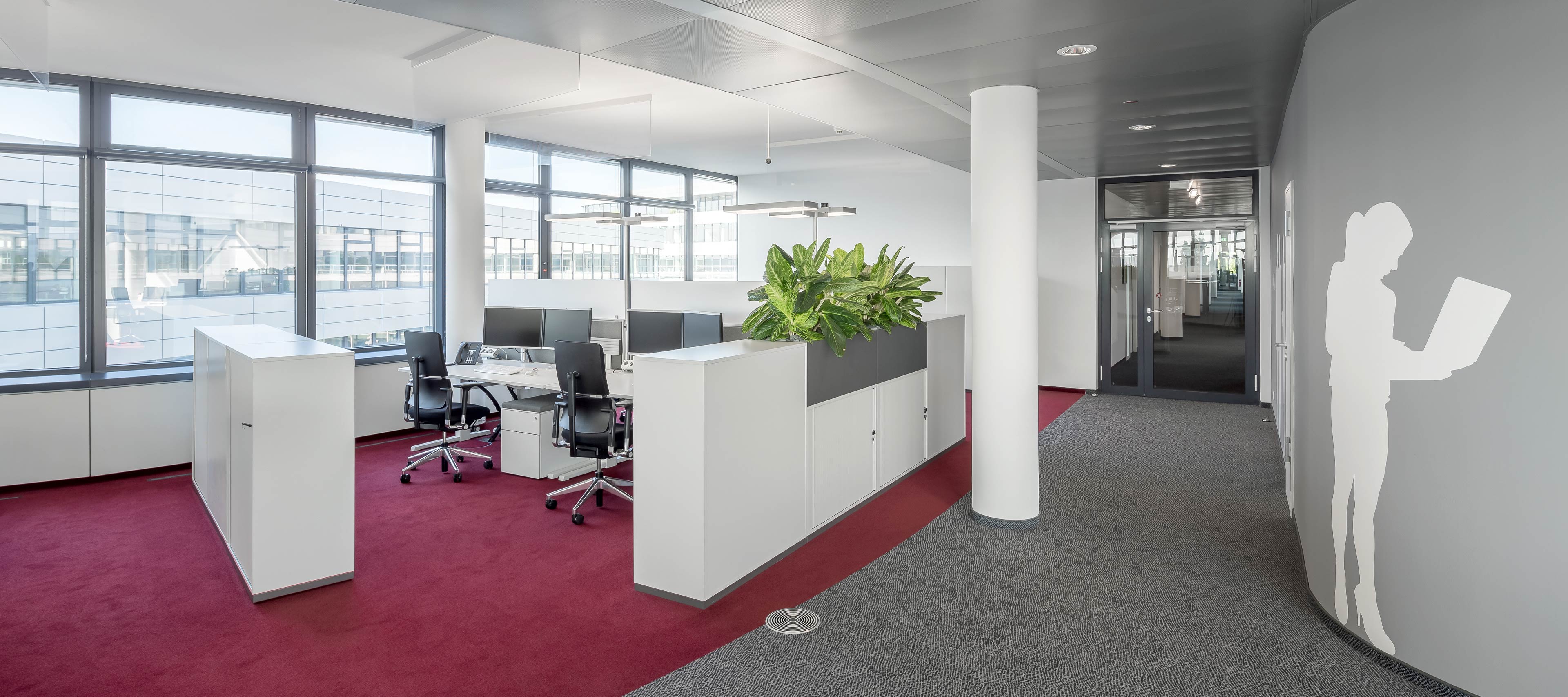 Moderne Arbeitsplätze in der Hauptverwaltung der RheinEnergie.