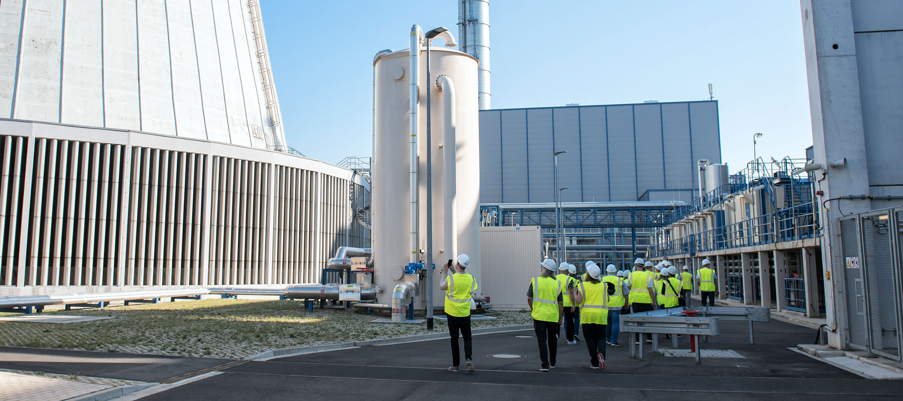 Gruppe im Kraftwerk Niehl.